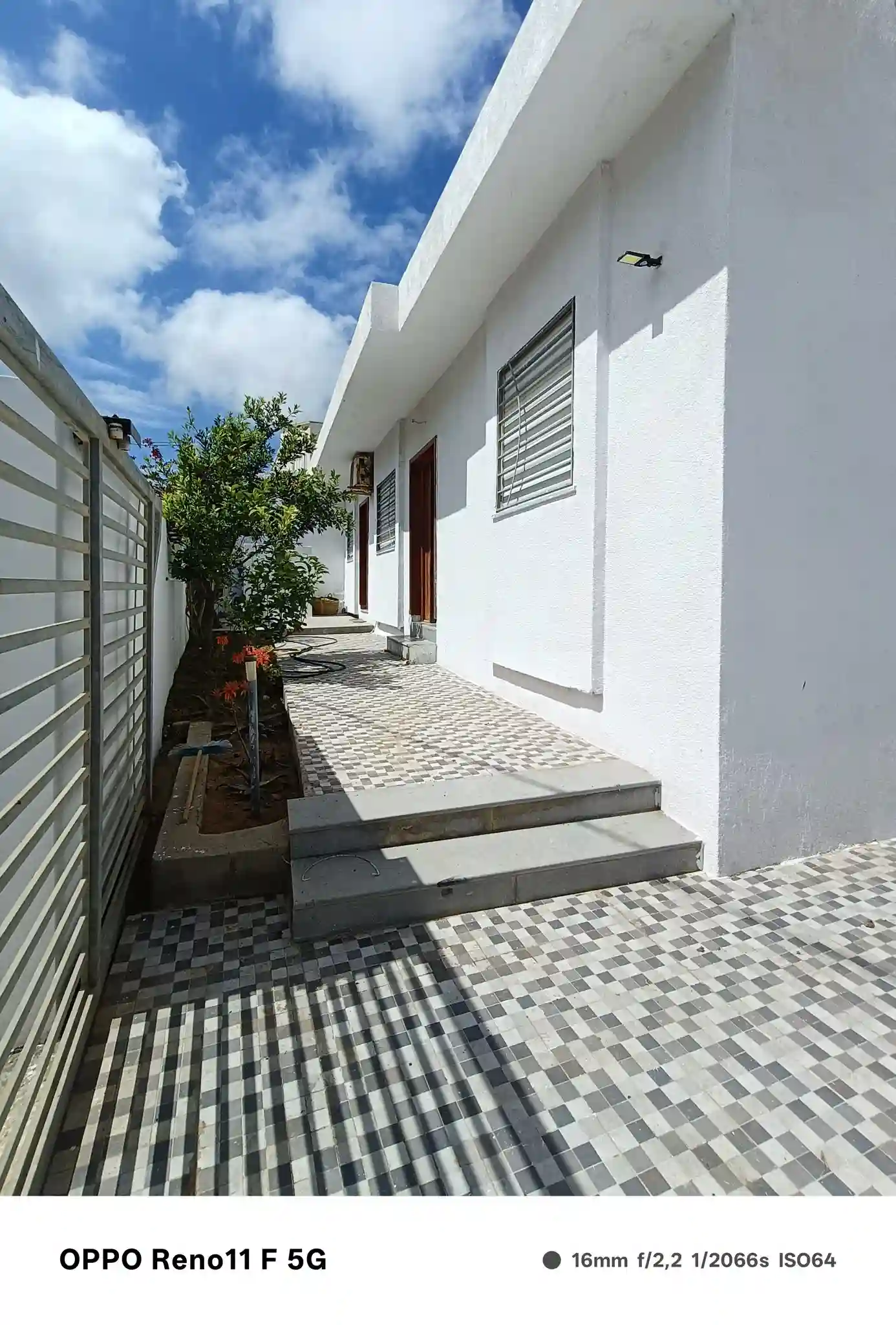 Une Maison Indépendante Plage Elhaouaria à Cite Touristique - Vue 1