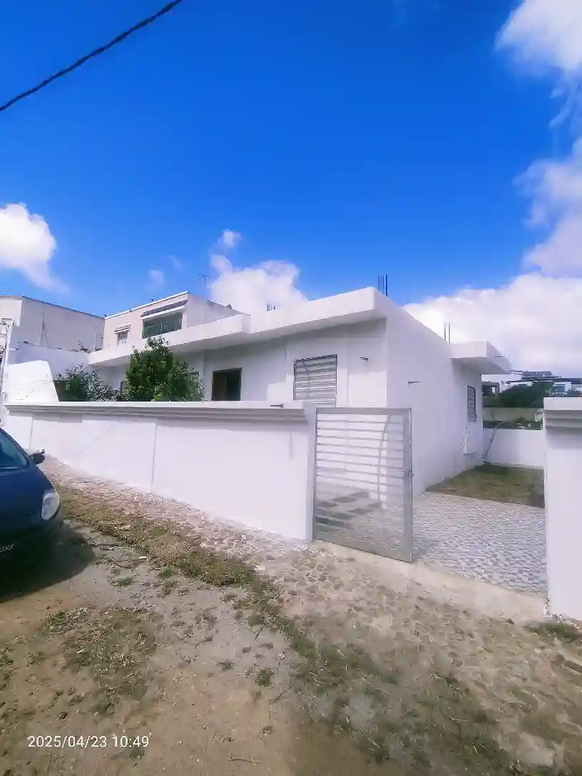 Une Maison Indépendante Plage Elhaouaria à Cite Touristique - Vue 4