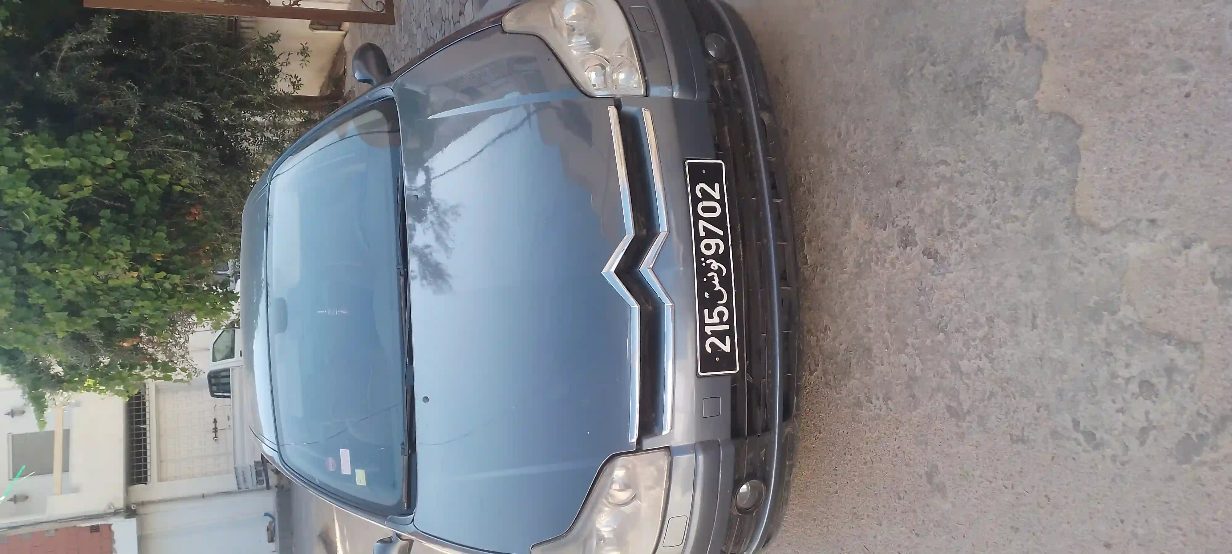 Voiture Mta3 Ksiba à Menzel Bouzelfa