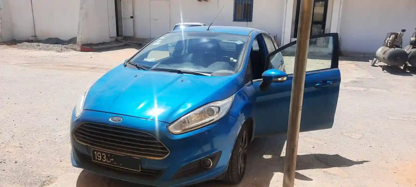Ford Fiesta Titanium à Cite El Ouns - Vue 1