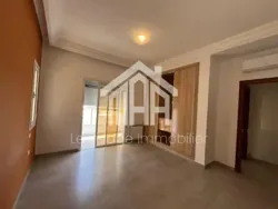 un Duplex S+3 Situé à Kheireddine – Le Kram