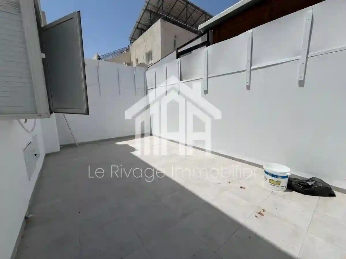 un Duplex S+3 Situé à Kheireddine – Le Kram - Vue 4