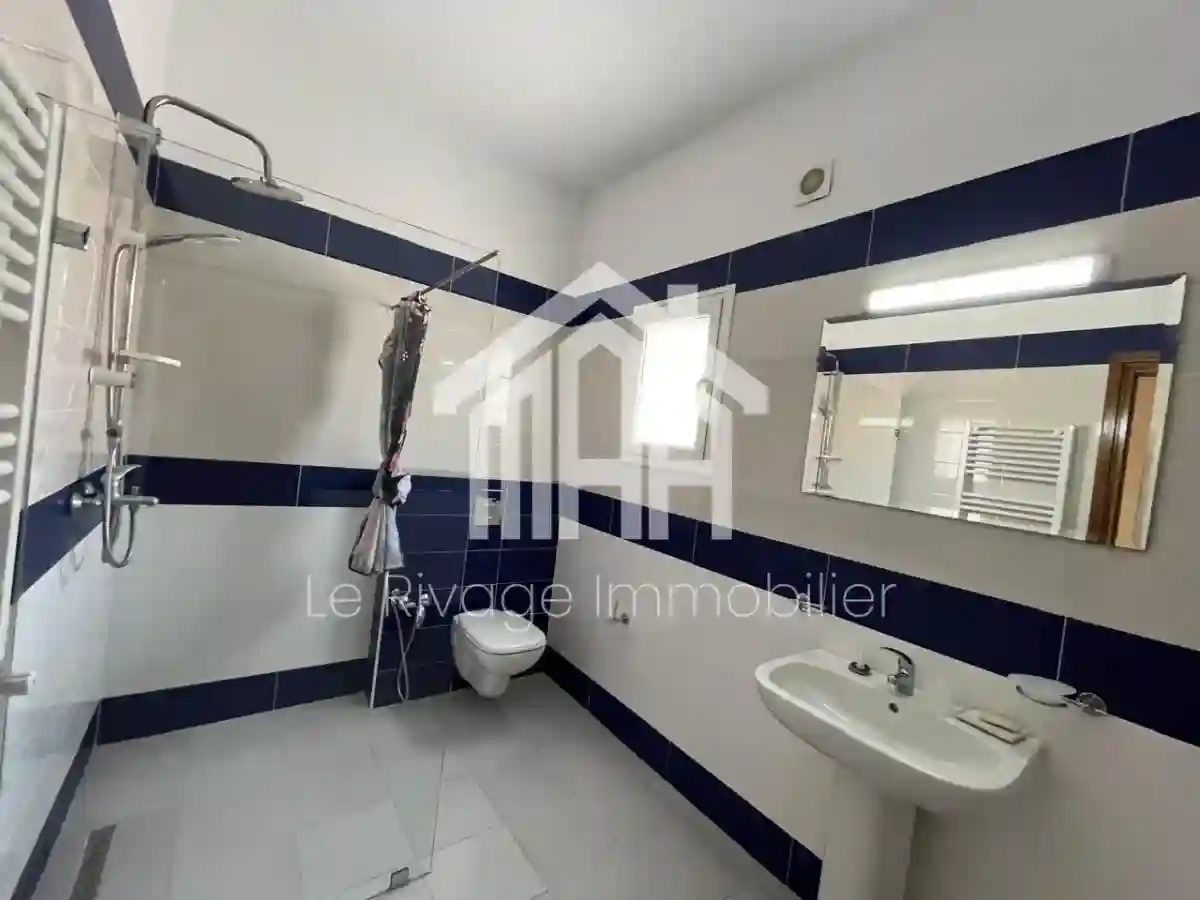 un Duplex S+3 Situé à Kheireddine – Le Kram - Vue 6