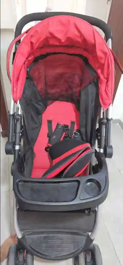 A Vendre Poussette de la Marque Italienne Prima