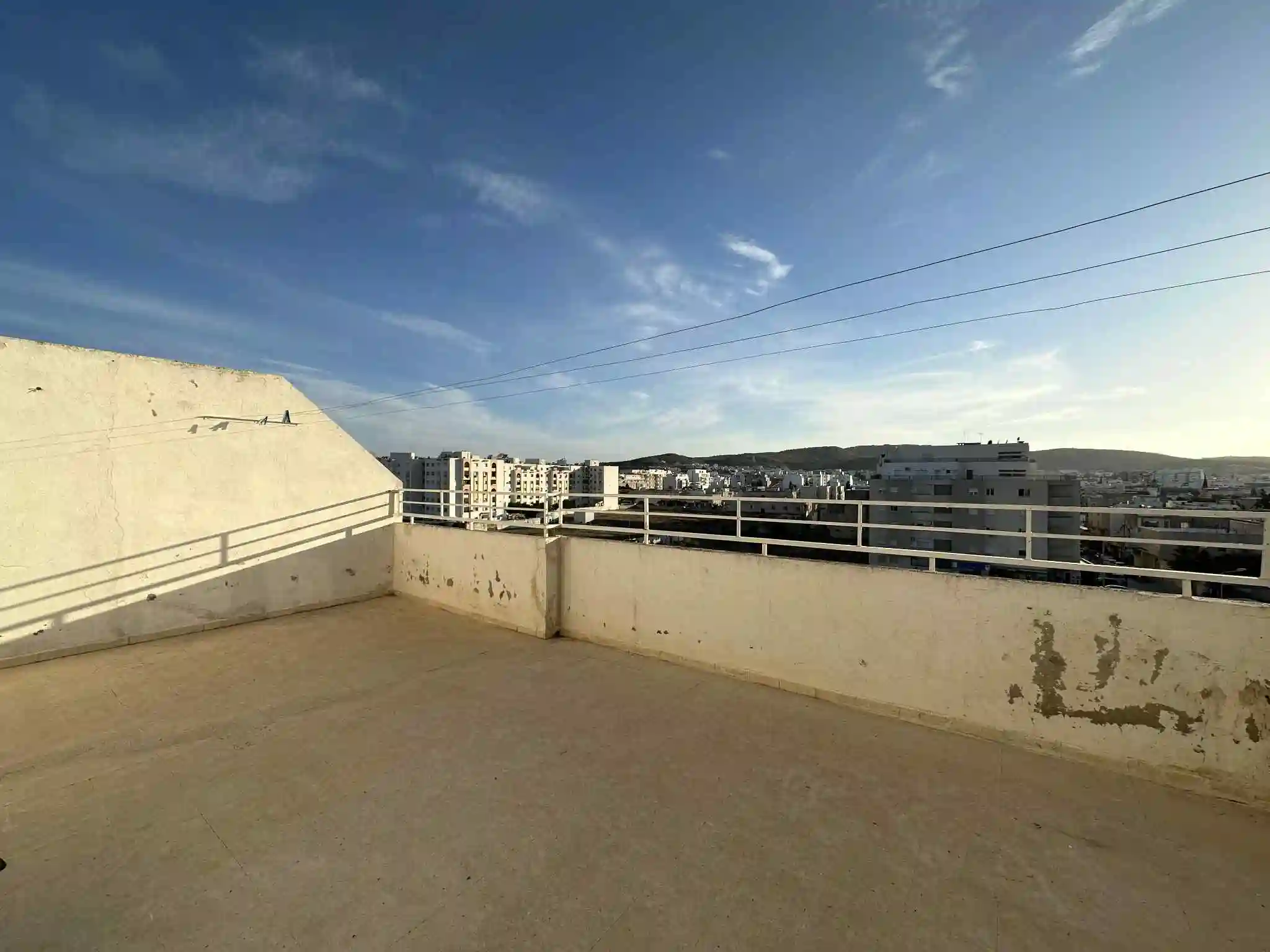 Appart s1 Avec Terrasse de 25m à Enkhilet à Ariana - Vue 2
