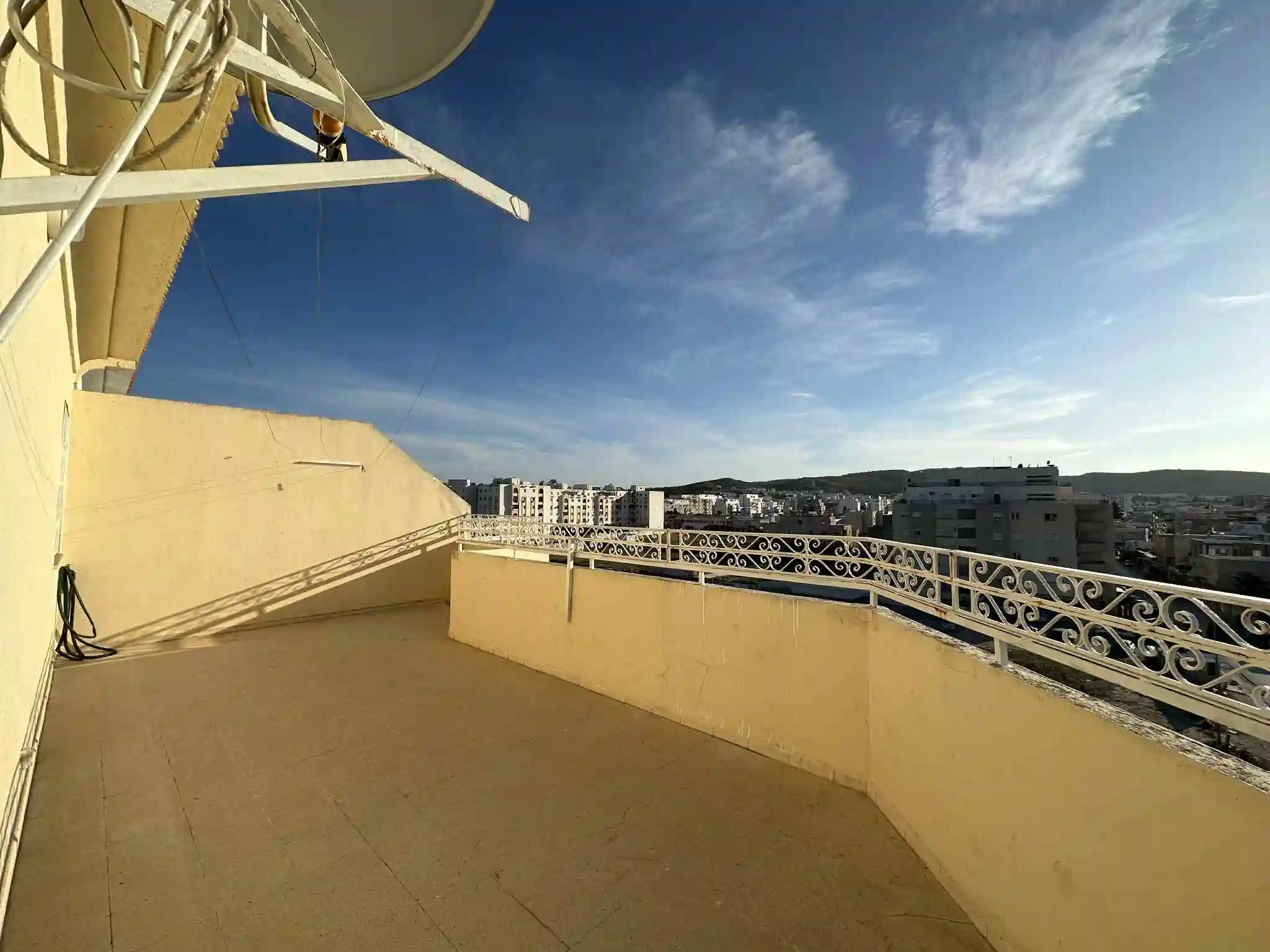Appart s4 Avec Terrasse à Enkhilet à Ariana - Vue 3