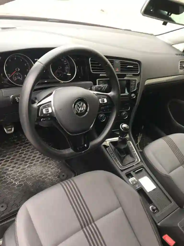 Volkswagen Golf 7 - Vue 1
