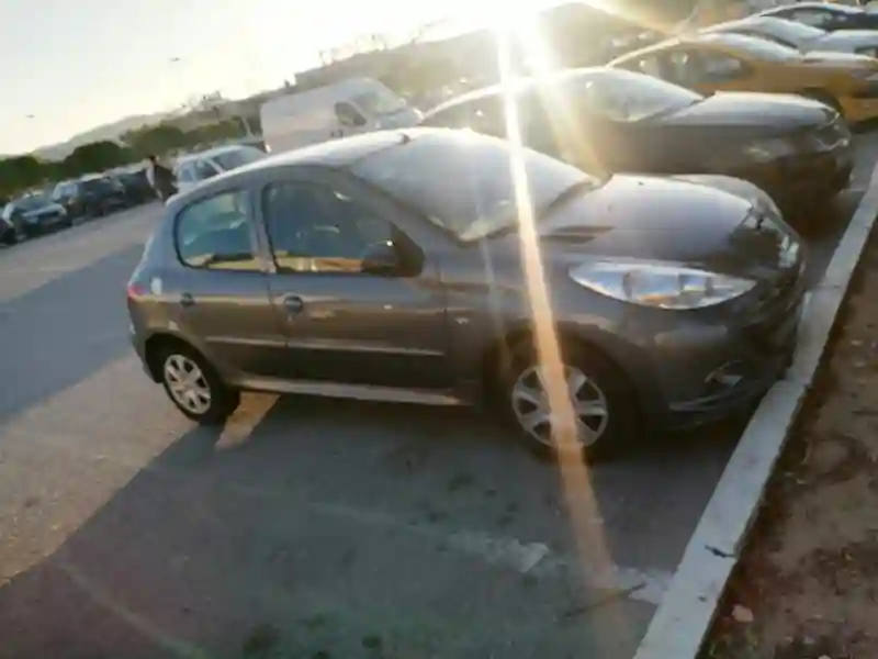 Peugeot 206 Essence 2009 - Vue 2