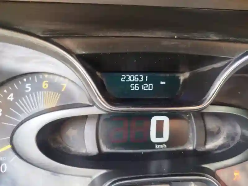 Renault Captur Essence 2016 - Vue 2