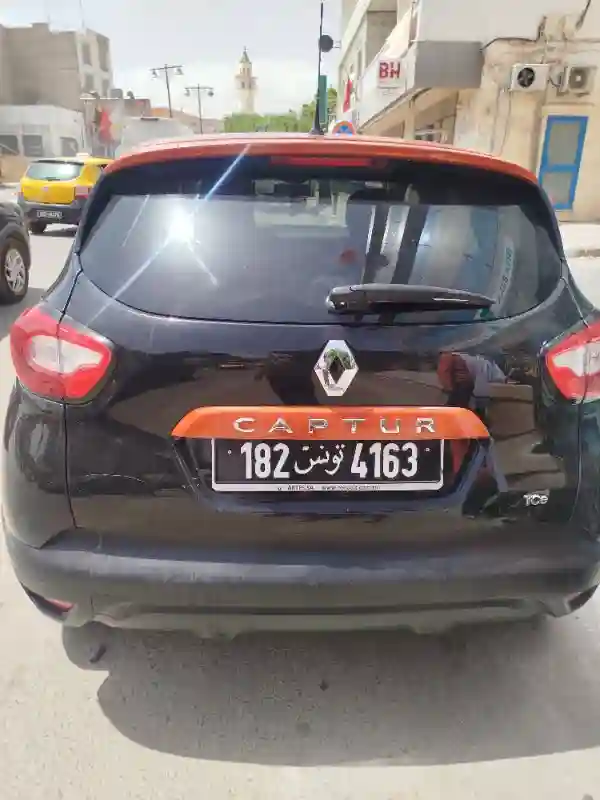 Renault Captur Essence 2016 - Vue 3