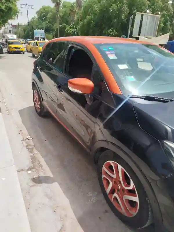Renault Captur Essence 2016 - Vue 8