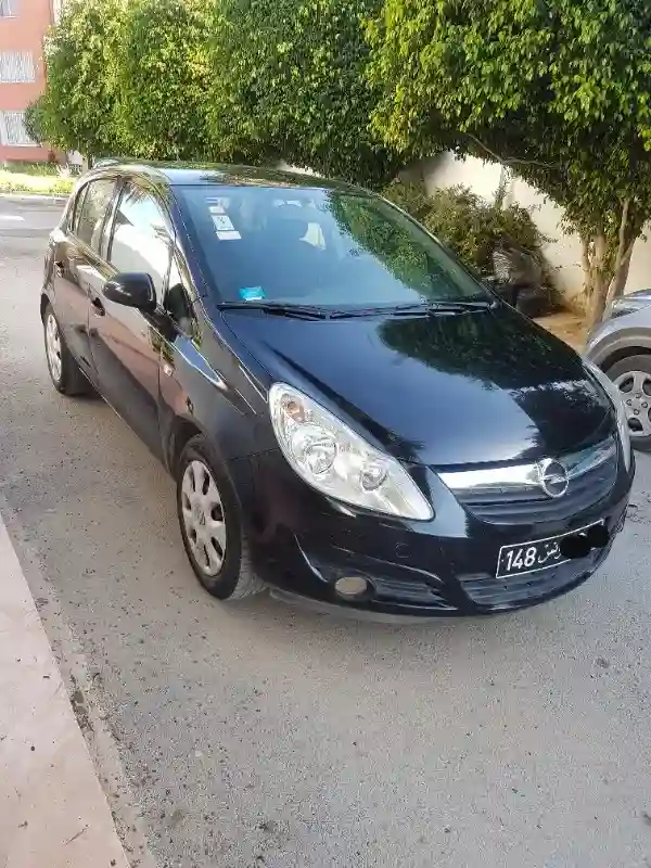 Opel Corsa Essence 2010 - Vue 1