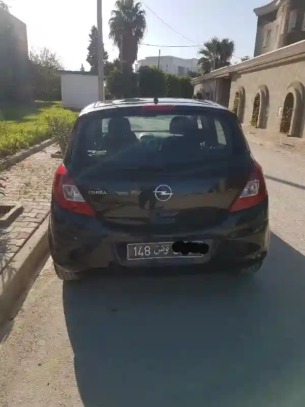 Opel Corsa Essence 2010 - Vue 9