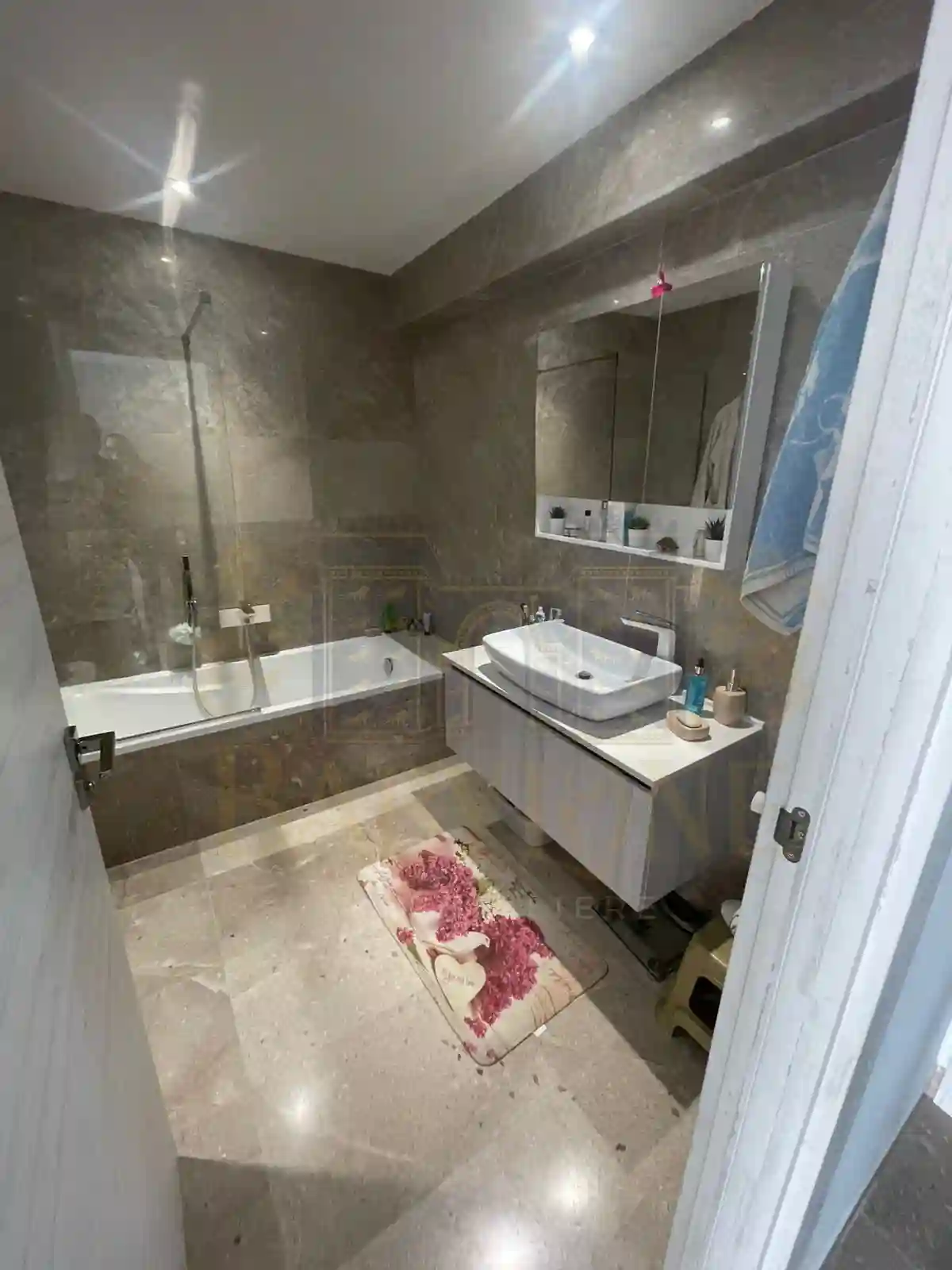 Triplex Avec Piscine à la Soukra à La Soukra - Vue 1