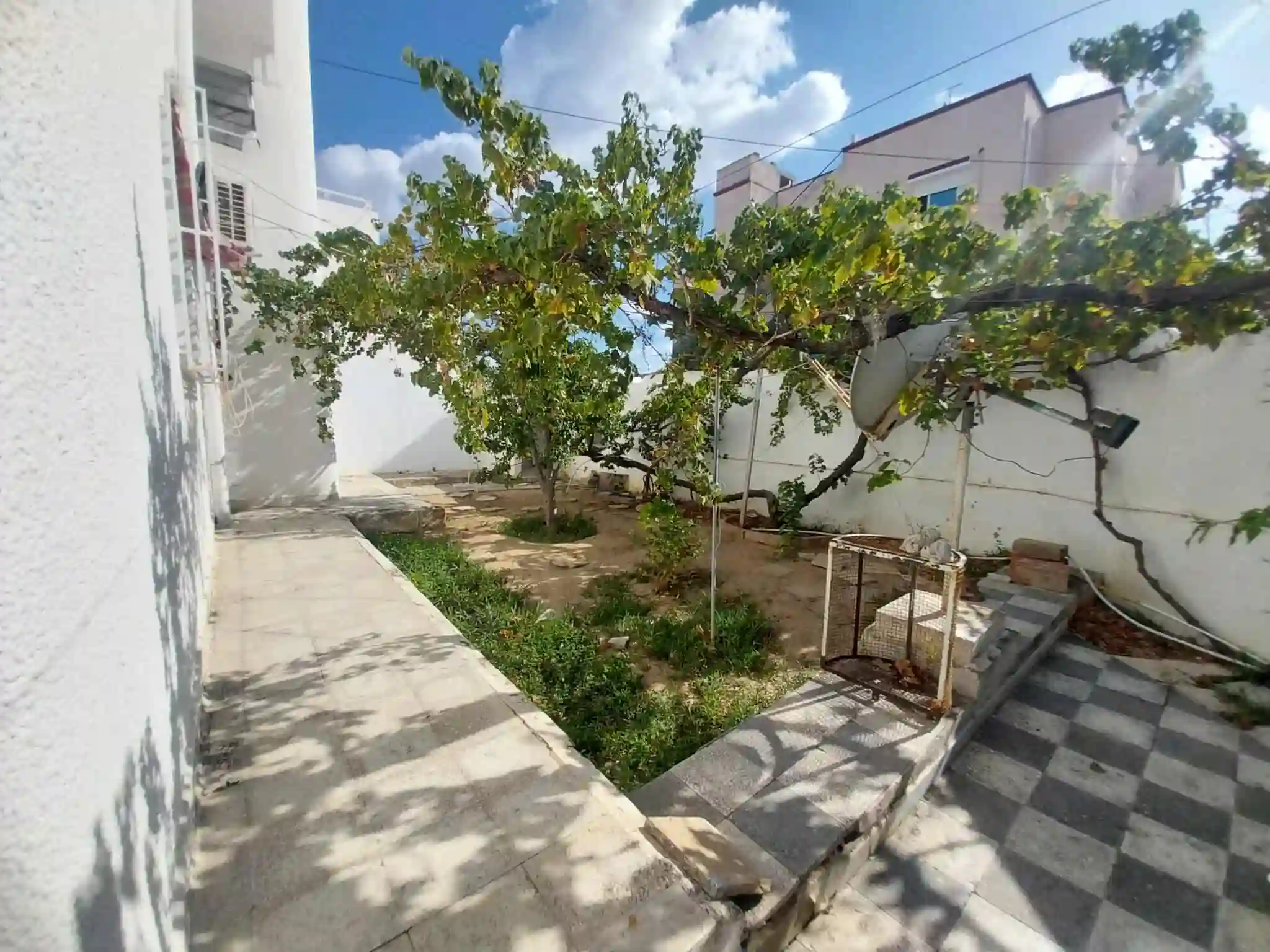 Villa 700 md Ghazela à Cite El Ghazala 1