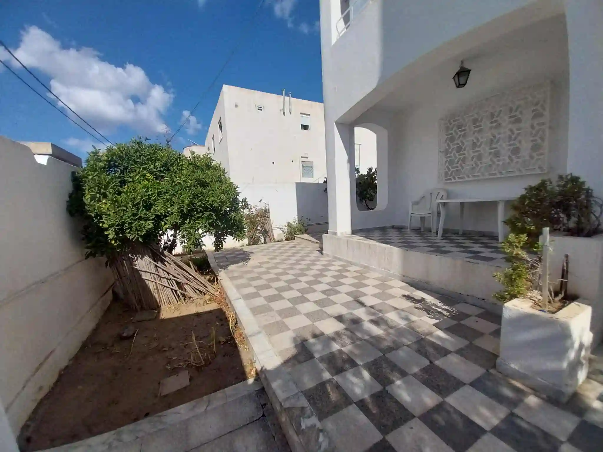 Villa 700 md Ghazela à Cite El Ghazala 1 - Vue 2