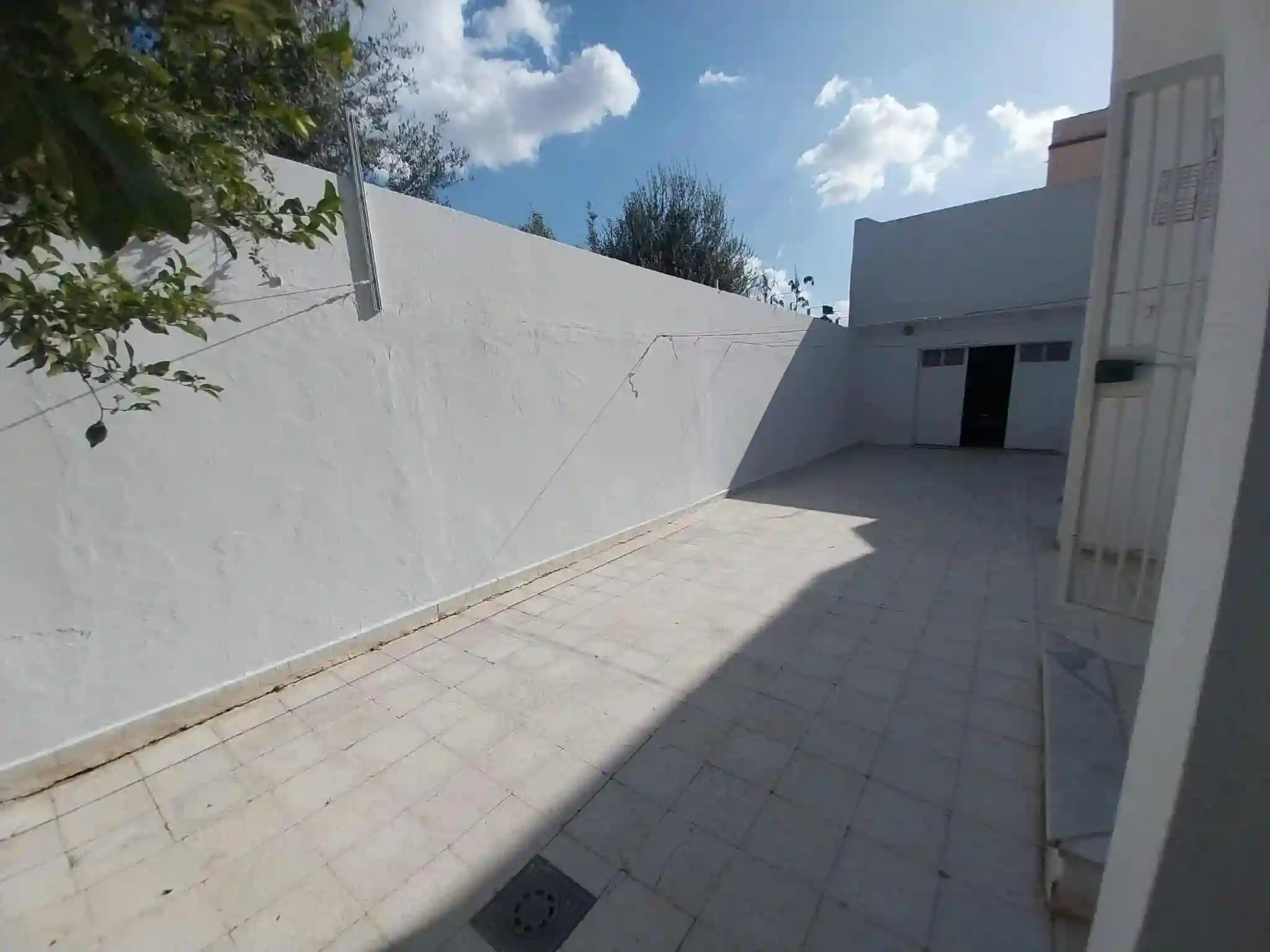 Villa 700 md Ghazela à Cite El Ghazala 1 - Vue 3