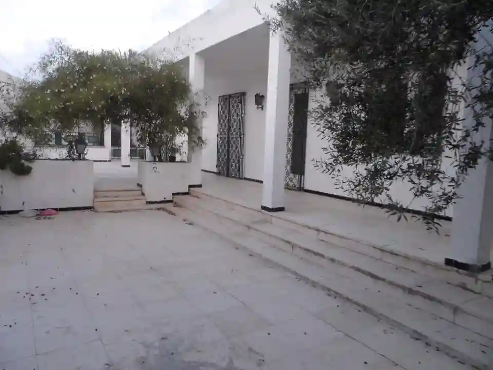 Villa Entourée D'un Grand Jardin Akouda à Akouda - Vue 2