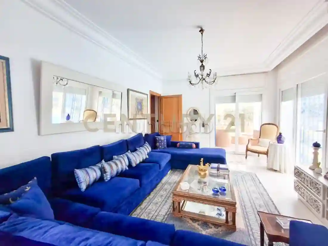 À Louer Villa Meublée en S4 à La Soukra - Vue 3