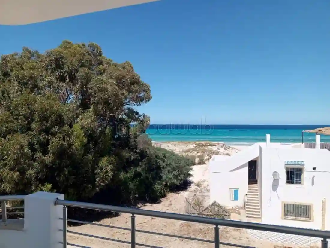 Appartement Pieds Dans L'eau à Plage Hammam Ghezez - Vue 1