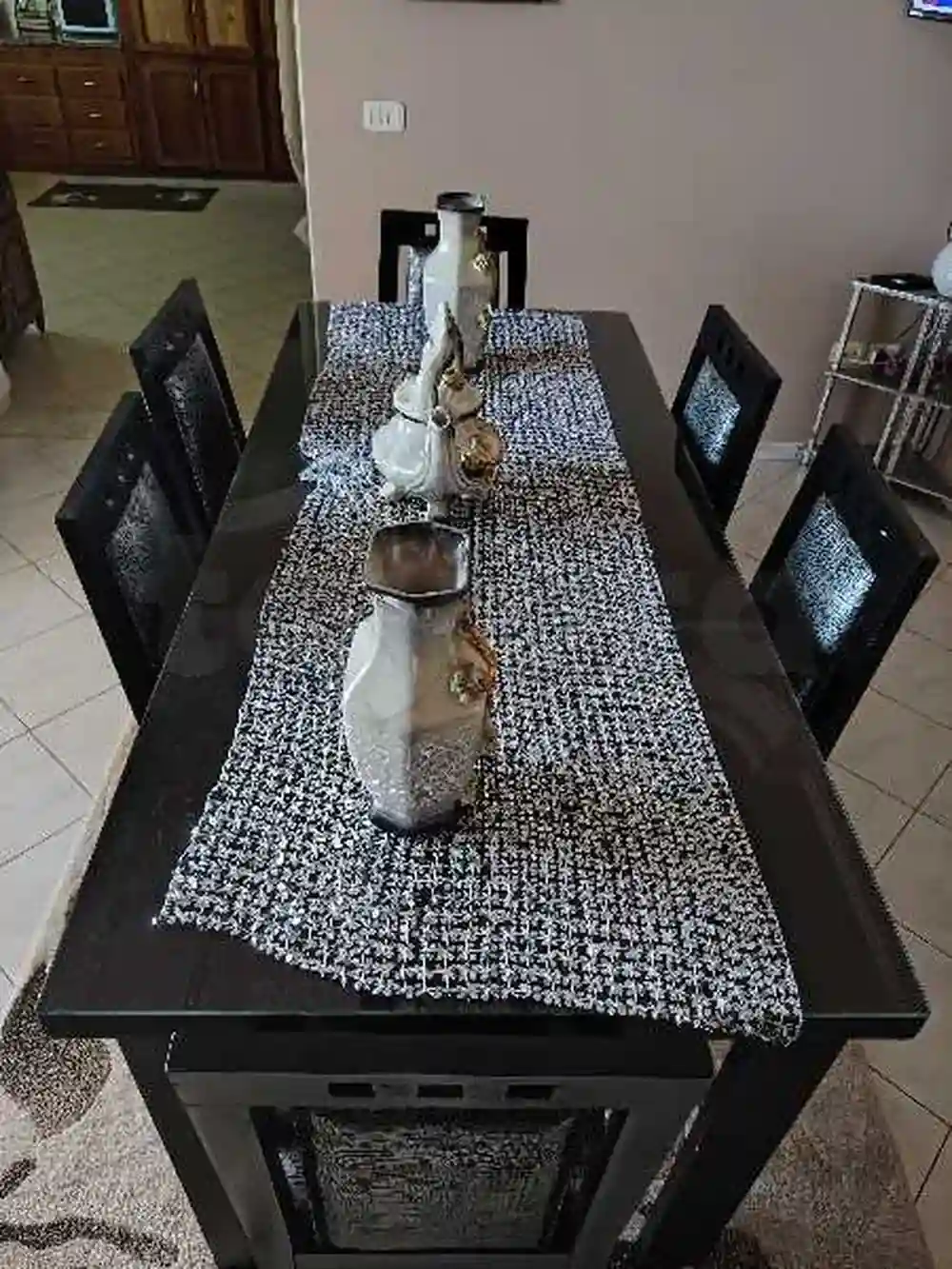 Table à Manger - Vue 1