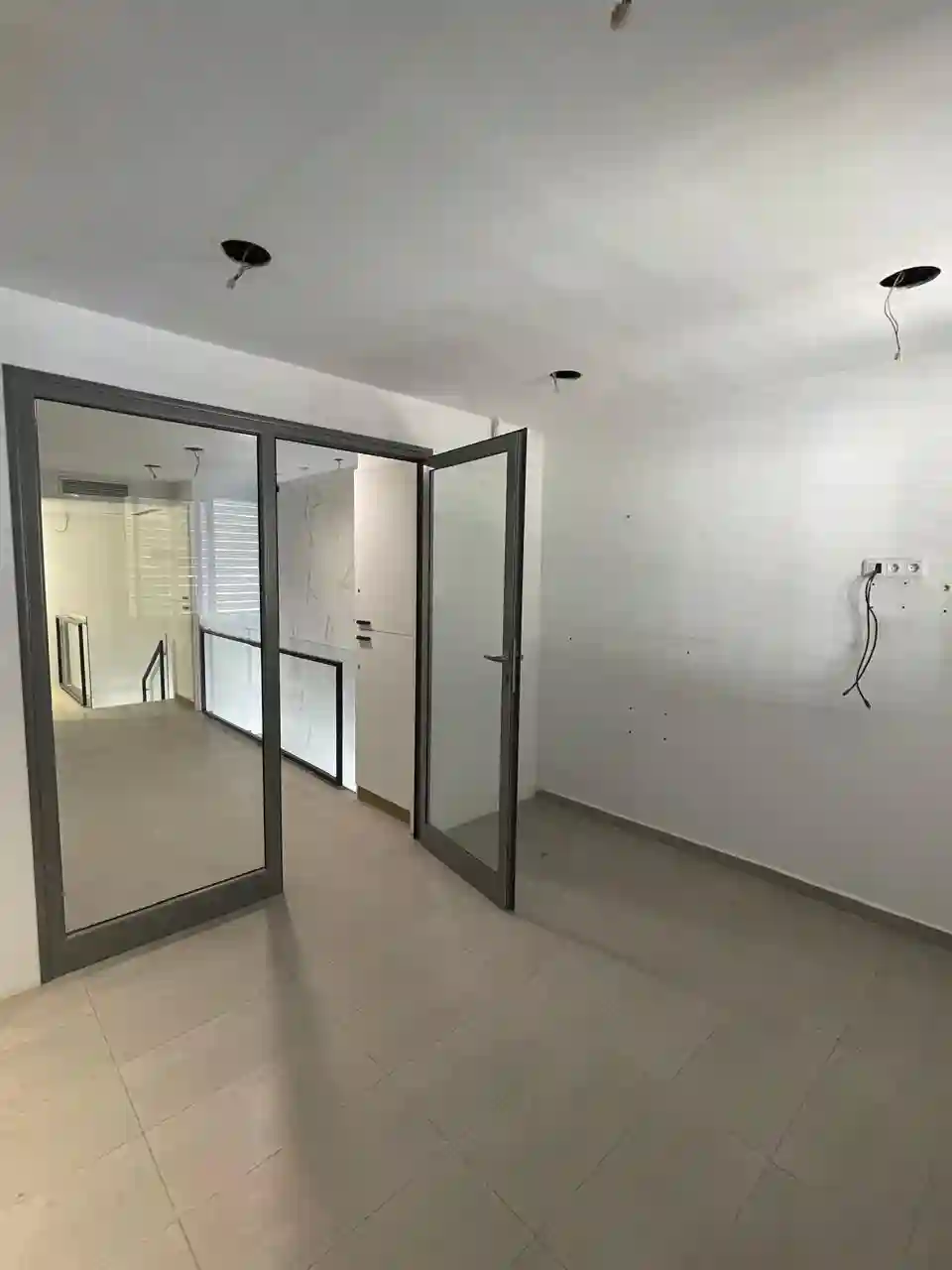 Occasion Commercial à L'entrée de L'aouina à El Aouina - Vue 1