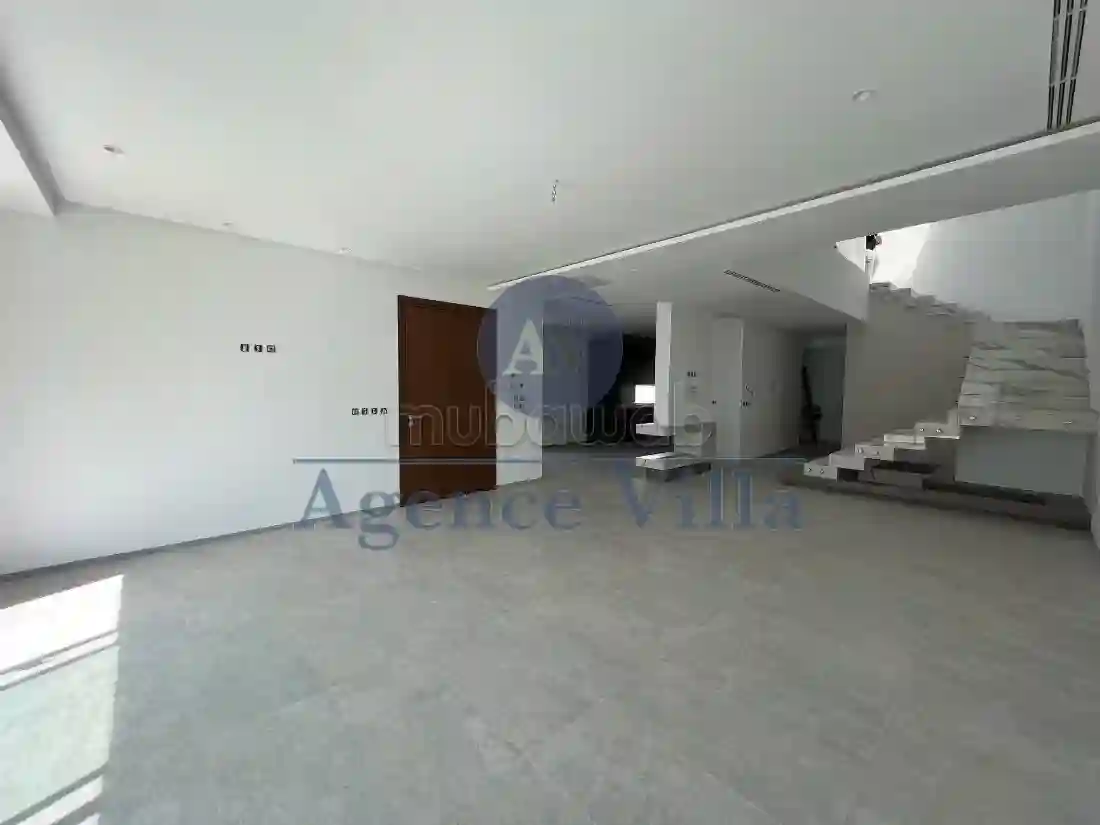 Une Villa Neuve Avec Piscine au Lac2 - Vue 3