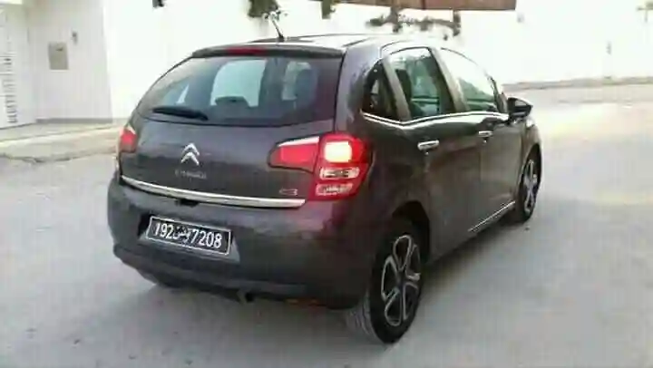 Citroen C3 Essence 2017 - Vue 5