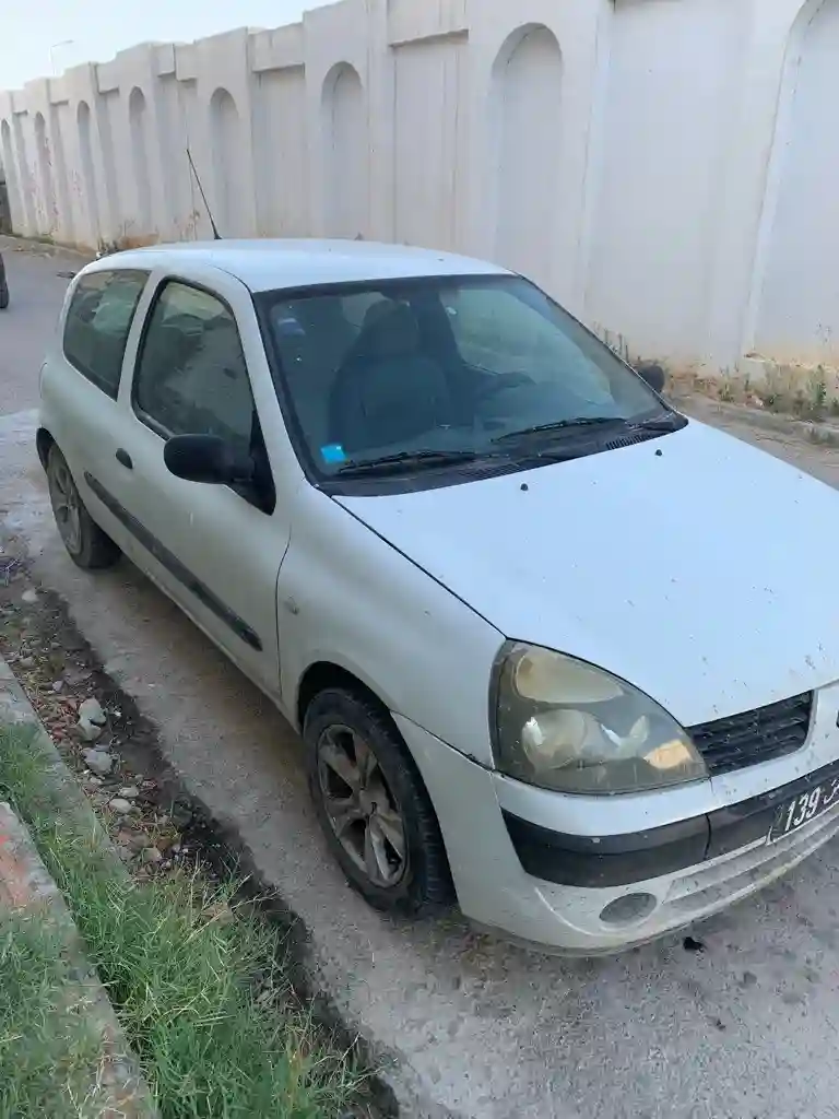 Clio 2 15 dci - Vue 1