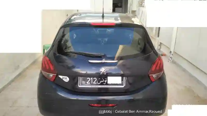 Peugeot 208 Essence 2019 - Vue 2