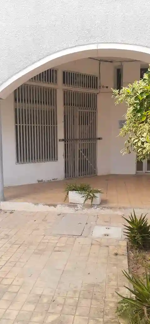 Ventre Fond Commercial à El Manar 2 - Vue 1