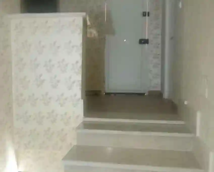 A Vendre Duplex Très Propre s+3 à el Mourouj 5 - Vue 3