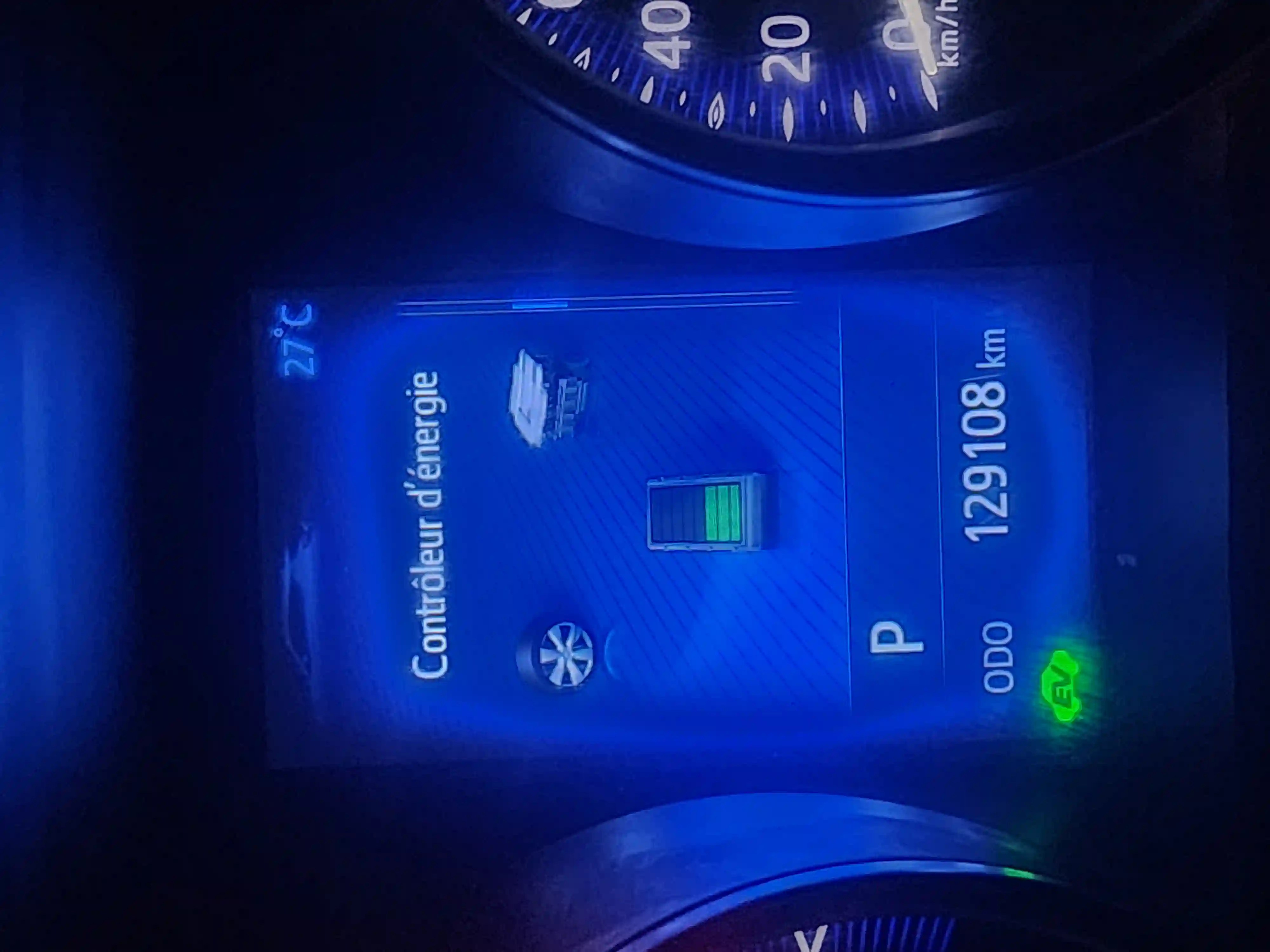 Toyota chr Hybrid à Riadh Landlous - Vue 1
