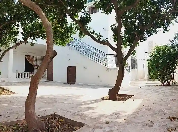 Villa 2 Étages à Madina Jadida 1 à El Mourouj - Vue 3