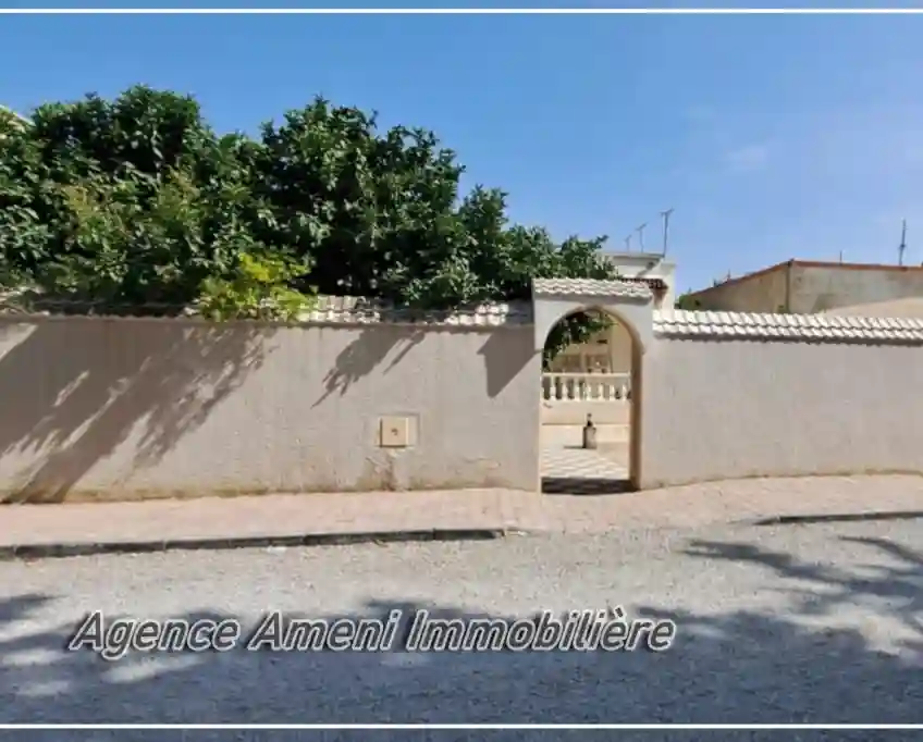 A Vendre une Très Belle Villa à el Gonna - Mornag - Vue 1