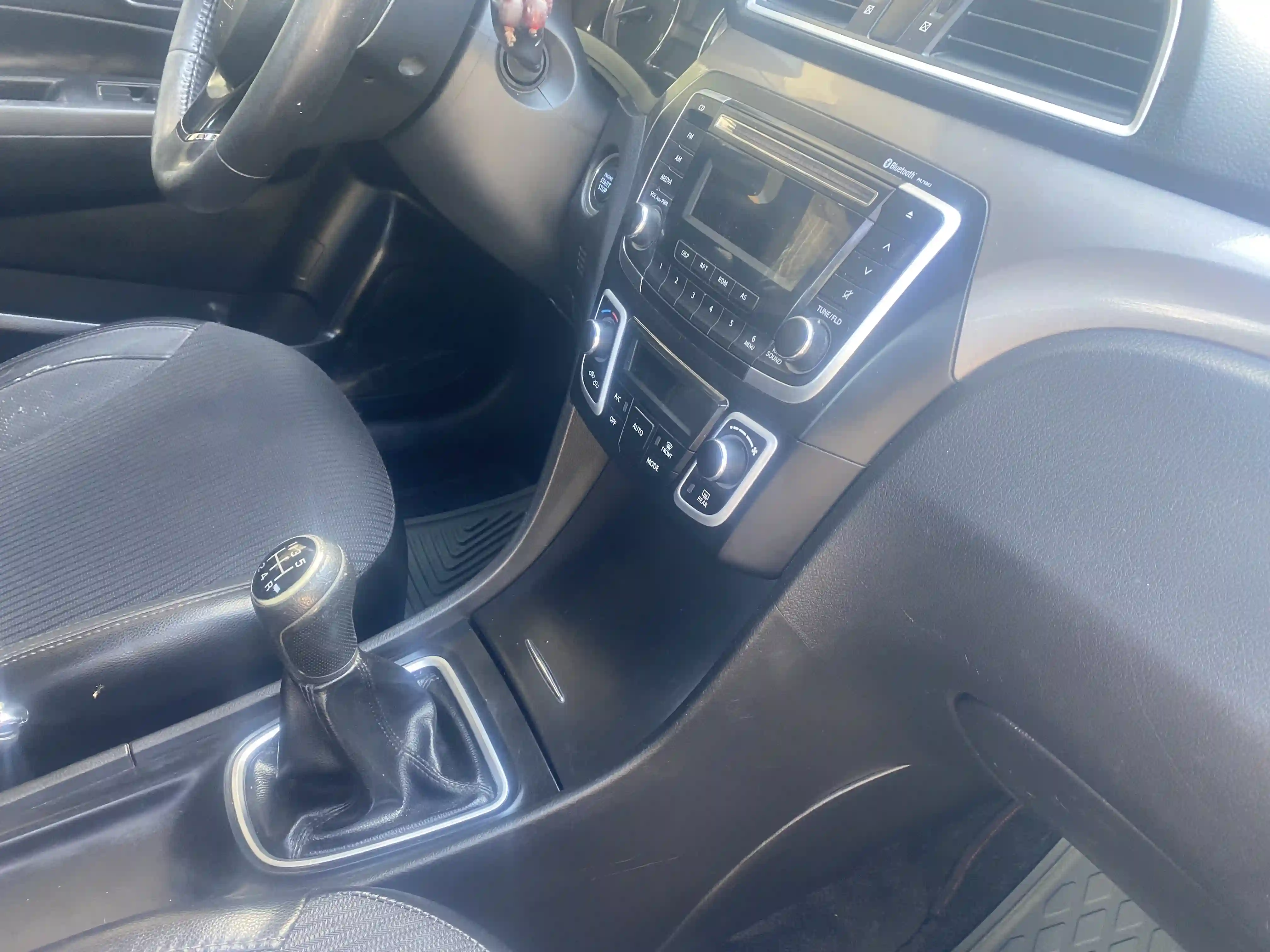 Suzuki Siaz à El Manar 2 - Vue 3