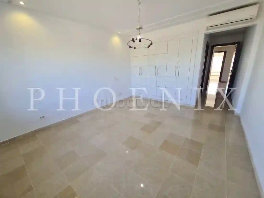 Triplex S4 Moderne Avec Jardin aux JDC - Vue 2