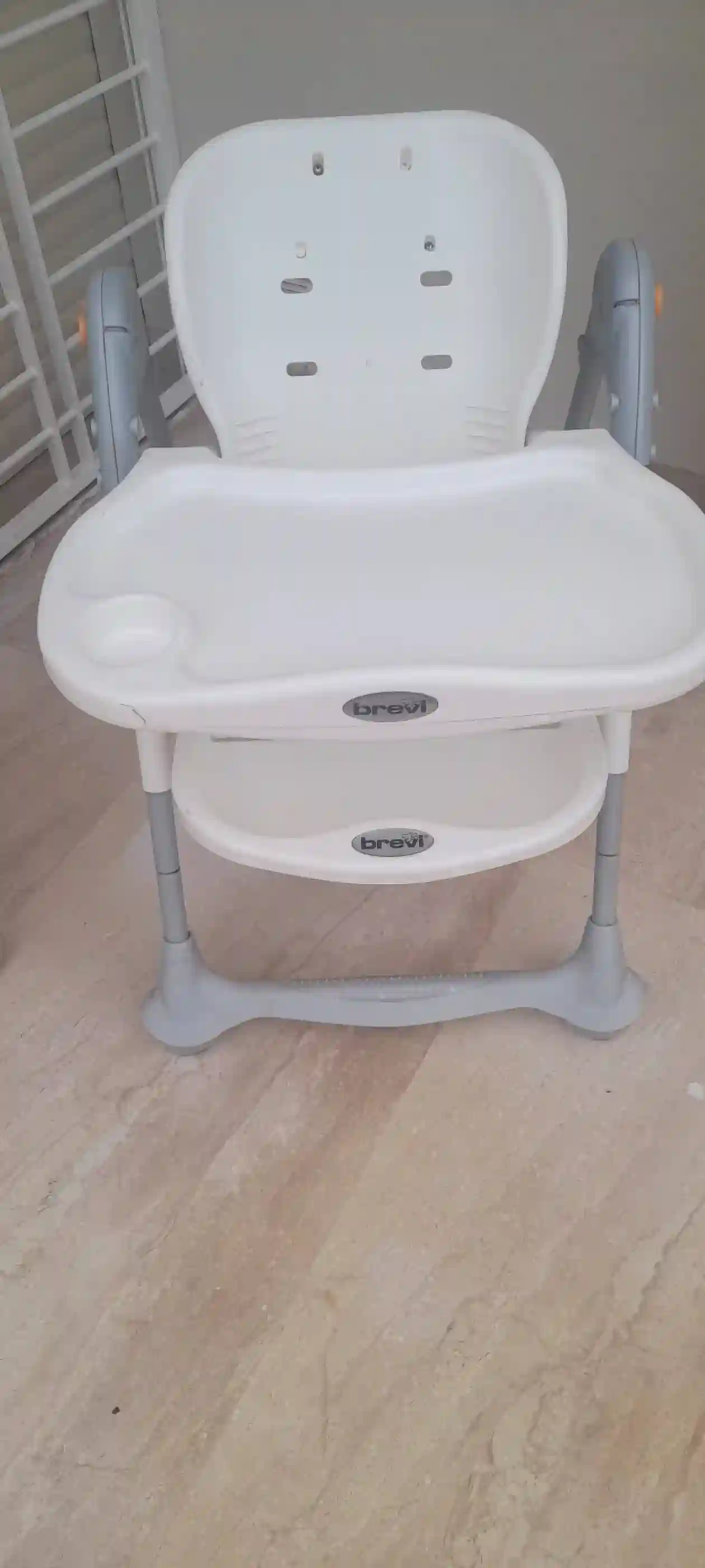 Chaise Bébé et Balançoire - Vue 2