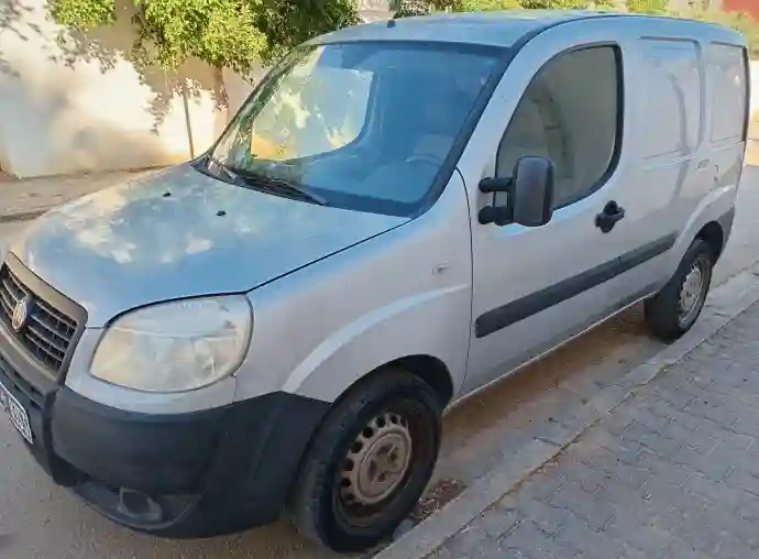 Fiat Doblo Commerciale Bonne Occasion - Vue 1