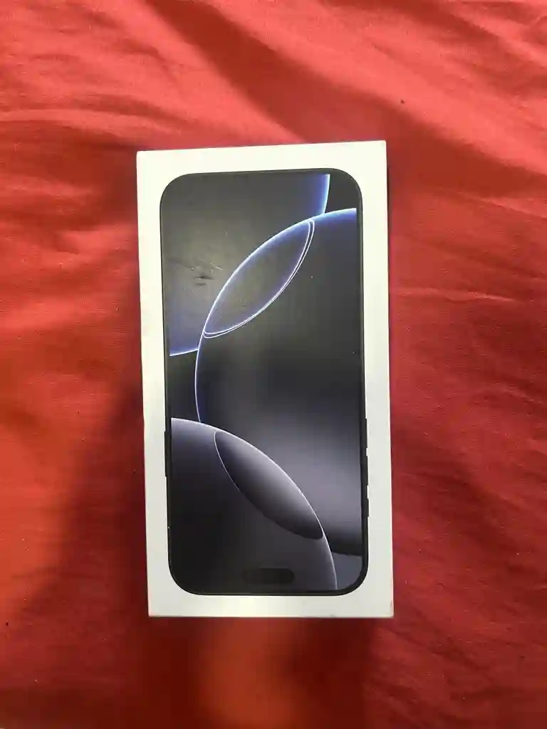 Iphone 16 pro Max - Vue 4
