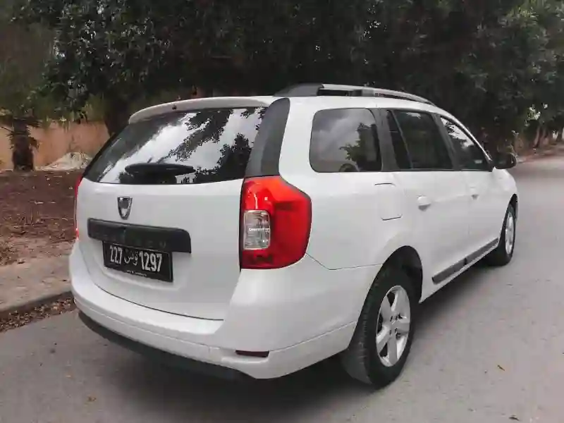 Dacia Logan MCV Première Main EN Excellent État - Vue 3
