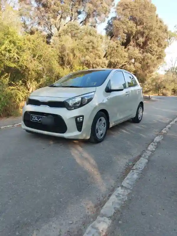 Kia Picanto Essence 2023 - Vue 2