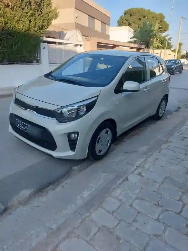 Kia Picanto Essence 2023 - Vue 7
