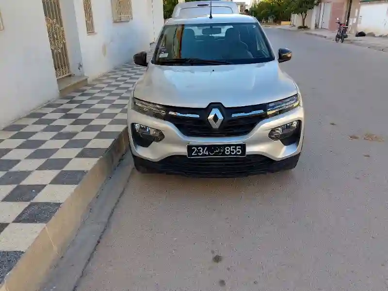 Renault Clio Essence 2023 - Vue 2