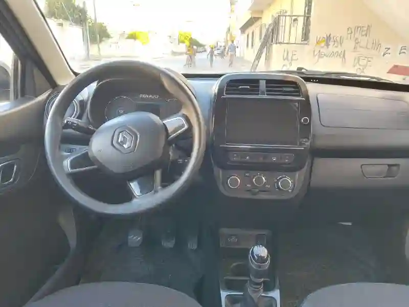 Renault Clio Essence 2023 - Vue 3