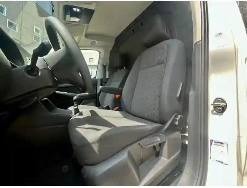 Volkswagen Caddy Diesel 2021 - Vue 6