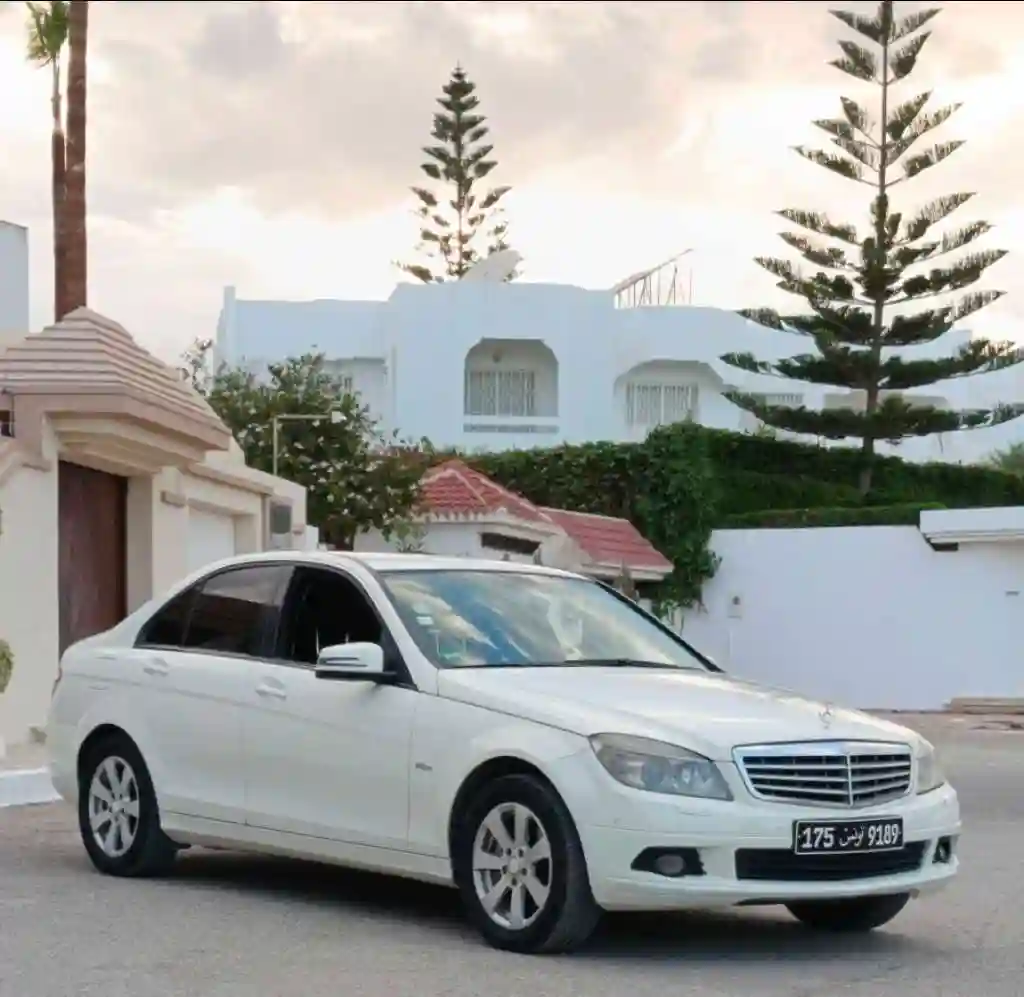 🚘 Mercedes c 180 Kompressor - Vue 6