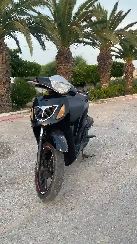 Moto Machlh Rabi Barek - Vue 3