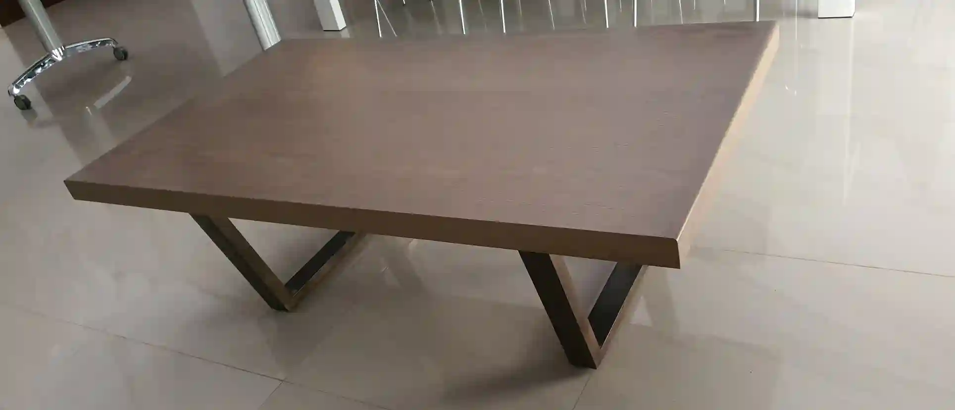 Table Basse et Meubles Bois Massif Divers à Ariana Ville - Vue 1