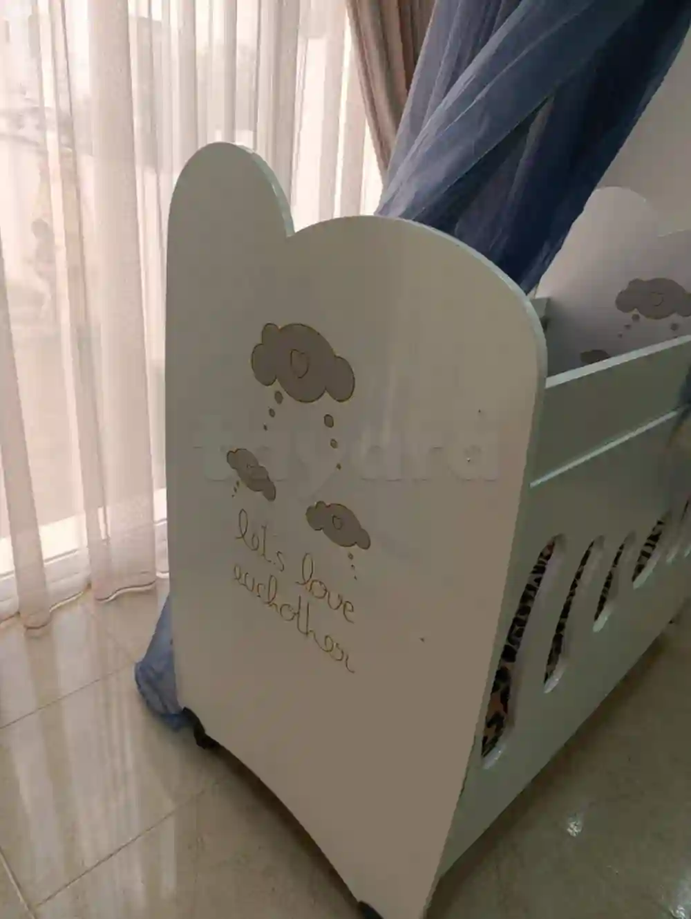 Lit Bébé Presque Neuve Avec Matelas - Vue 2